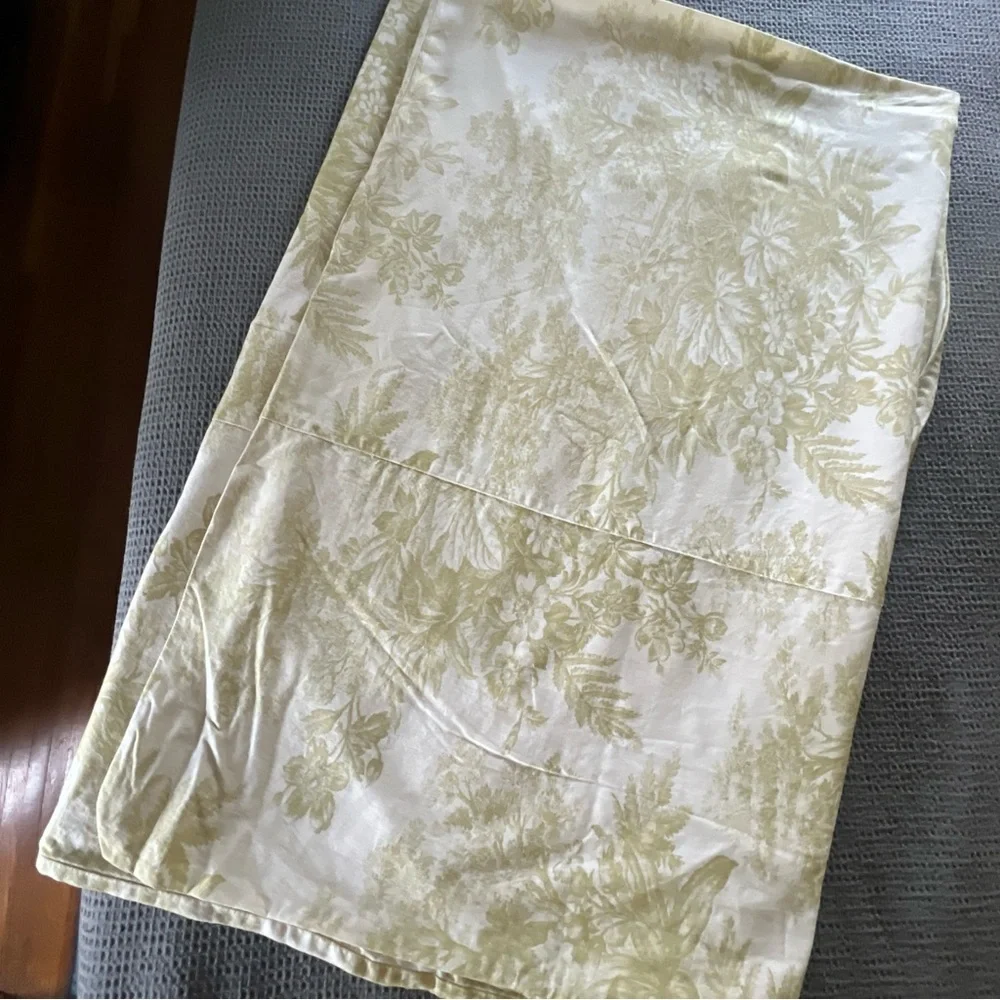 Pottery Barn Cream and Light Yellow Floral Duvet Cover